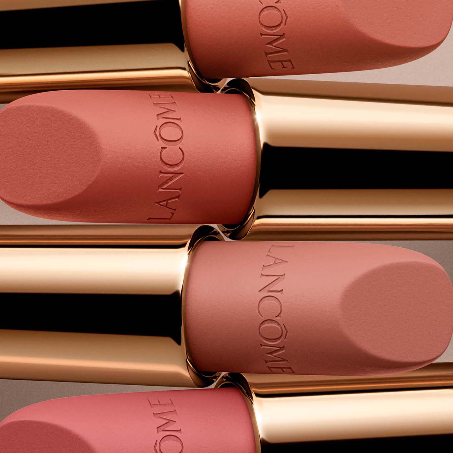 L'ABSOLU ROUGE INTIMATTE (LABIAL EN BARRA CON ACABADO MATE)